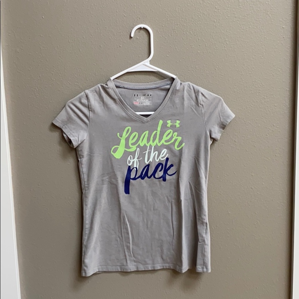 Gray under armor shirt
